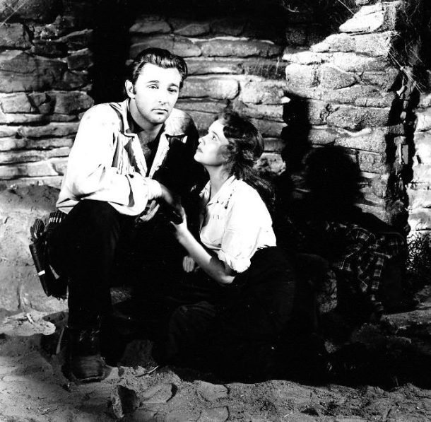 Robert Mitchum and Teresa Wright